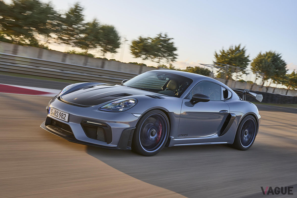 「718 ケイマン GT4 RS」の最高速度は315km／hだ