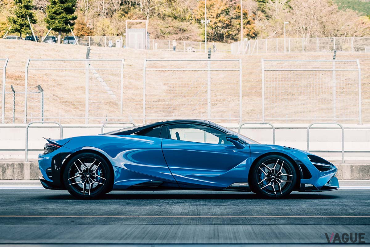 「720S」より全長が57mm長い「765LTスパイダー」