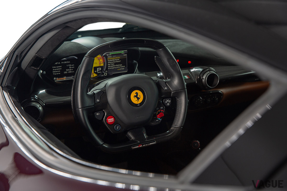214万2500ポンド（約3億2800万円）で落札された「ラ フェラーリ」（C）2021 Courtesy of RM Sotheby's