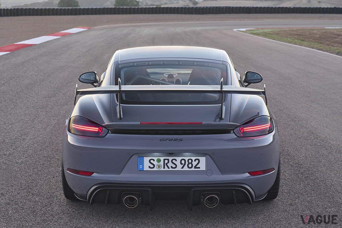 WECやIMSAで活躍するGTレーシングカー、「911 RSR」と同じ形状のウイング