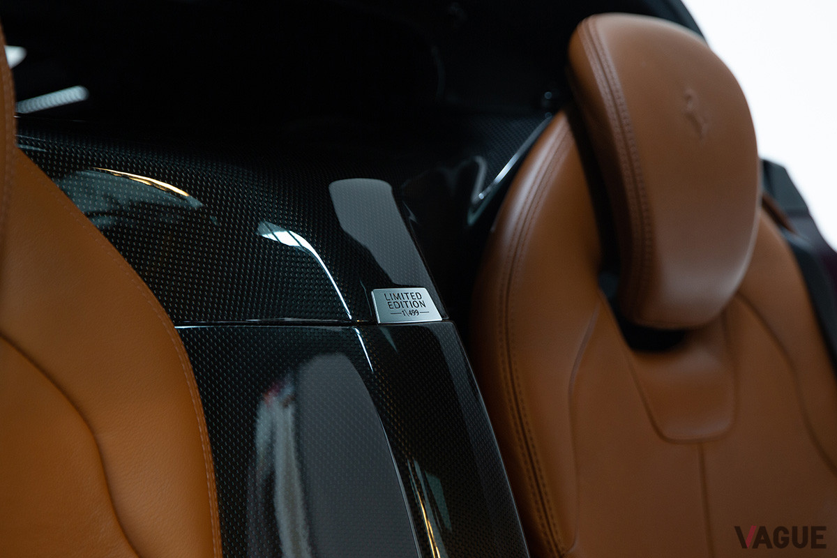 214万2500ポンド（約3億2800万円）で落札された「ラ フェラーリ」（C）2021 Courtesy of RM Sotheby's