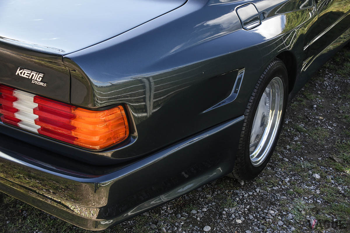 12万5000ポンド（邦貨換算約1900万円）で継続販売中の1990年式メルセデス・ベンツ「560SECケーニッヒ・スペシャルズ」（C）2021 Courtesy of RM Sotheby's