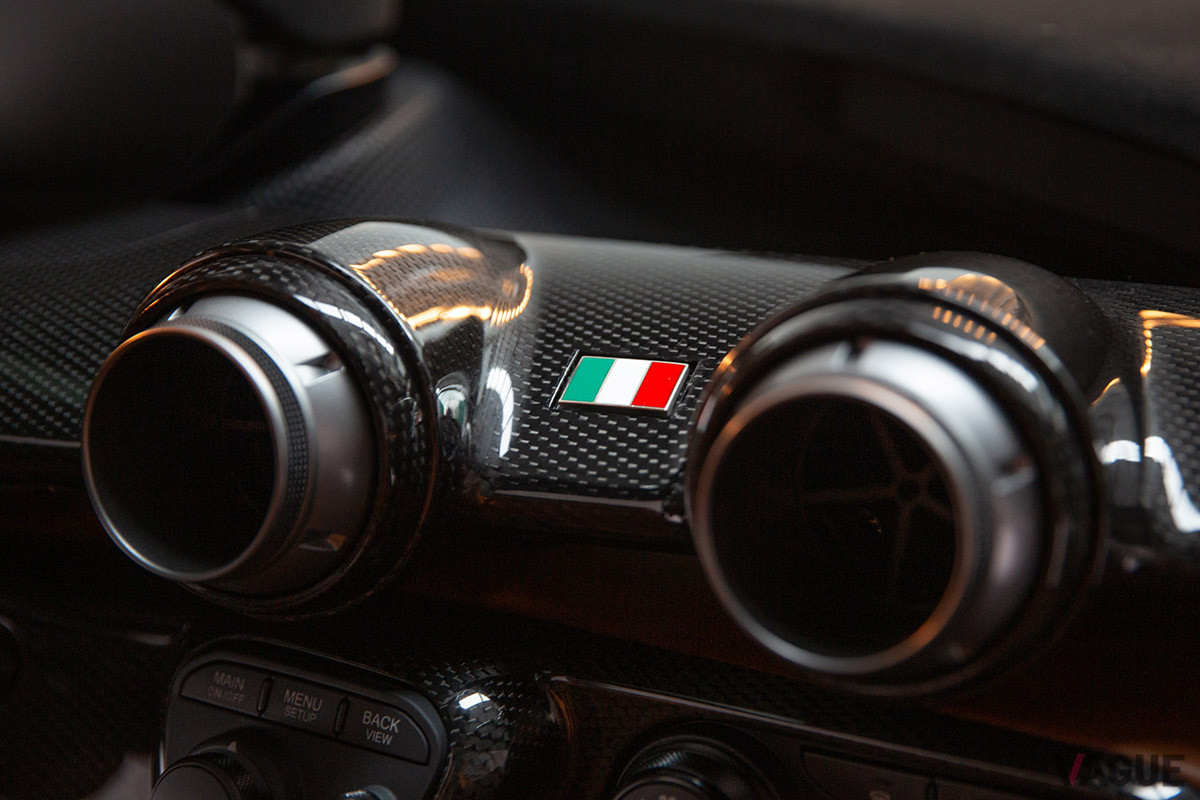214万2500ポンド（約3億2800万円）で落札された「ラ フェラーリ」（C）2021 Courtesy of RM Sotheby's