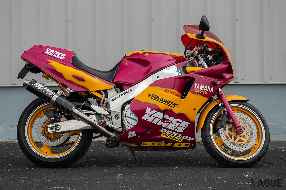 4888ドル（邦貨換算約54万3000円）で落札されたヤマハ「FZR1000」（C）2021 Courtesy of RM Sotheby's