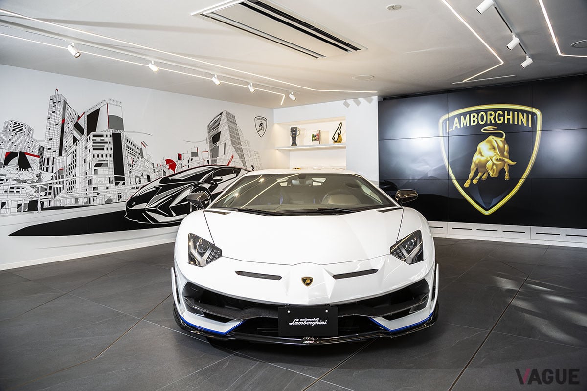 “THE LOUNGE TOKYO”の1階は、納車セレモニーなどにも利用される