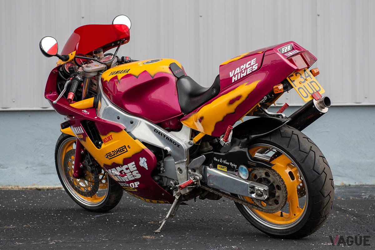 4888ドル（邦貨換算約54万3000円）で落札されたヤマハ「FZR1000」（C）2021 Courtesy of RM Sotheby's