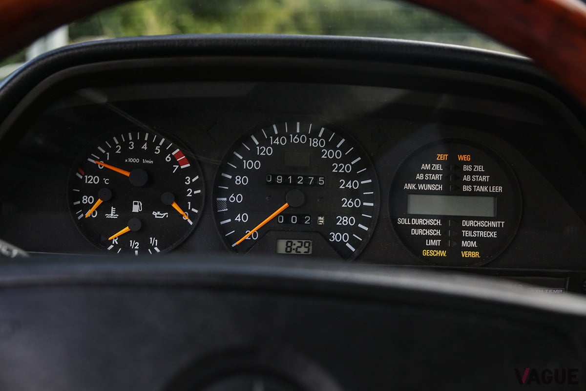 12万5000ポンド（邦貨換算約1900万円）で継続販売中の1990年式メルセデス・ベンツ「560SECケーニッヒ・スペシャルズ」（C）2021 Courtesy of RM Sotheby's