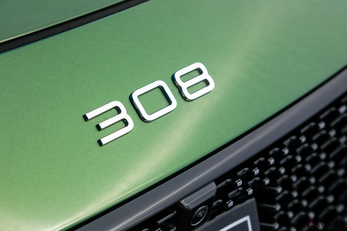 車名が「308」に固定されてから3世代目となる