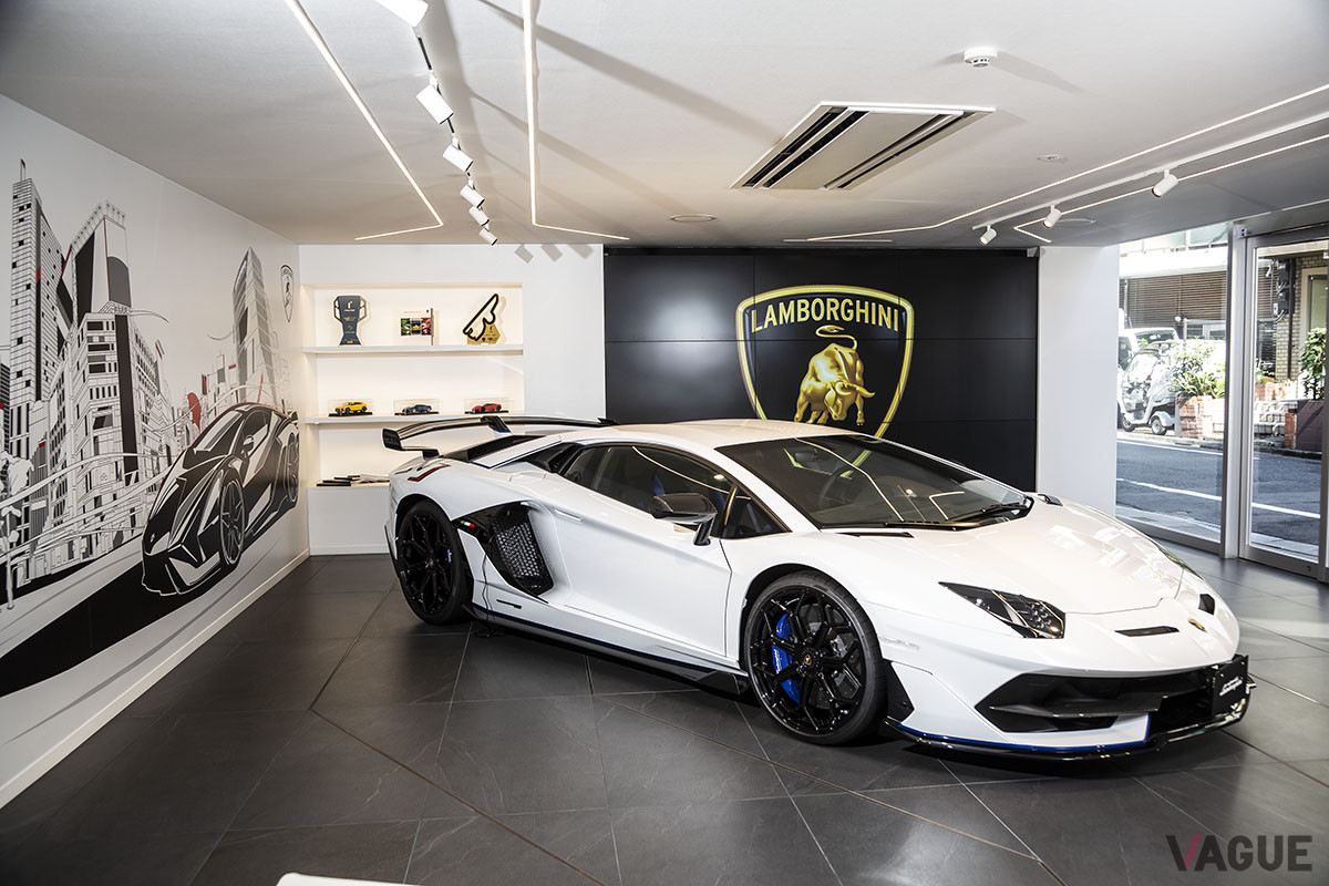 “THE LOUNGE TOKYO”の1階は、納車セレモニーなどにも利用される