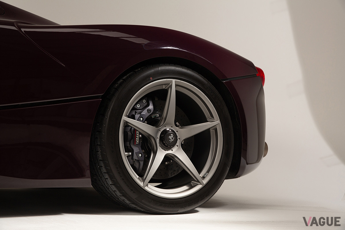 214万2500ポンド（約3億2800万円）で落札された「ラ フェラーリ」（C）2021 Courtesy of RM Sotheby's