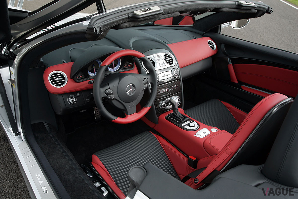 ルーフの開閉にかかる時間はおよそ10秒