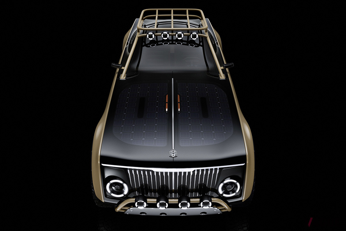 フロントのボンネットは、ソーラーパネルのようだ