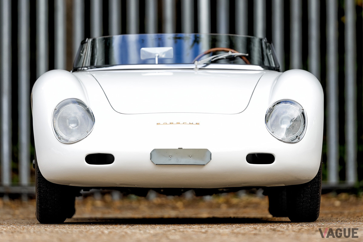 45万5000ポンド（邦貨換算約6975万円）落札されたポルシェ「356カレラ・ザガート・スピードスター“サンクション・ロスト”」（C）2021 Courtesy of RM Sotheby'sｖ
