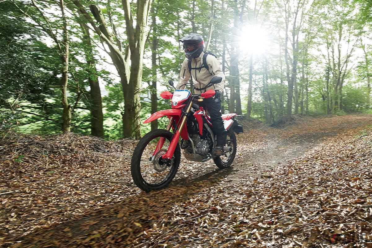 「CRF250L」の走りは、公道向け市販オフローダーのなかでは出色の完成度。これまで海外のエンデューロマシンに流れていた本気モードのライダーの新たな選択肢となりそうだ