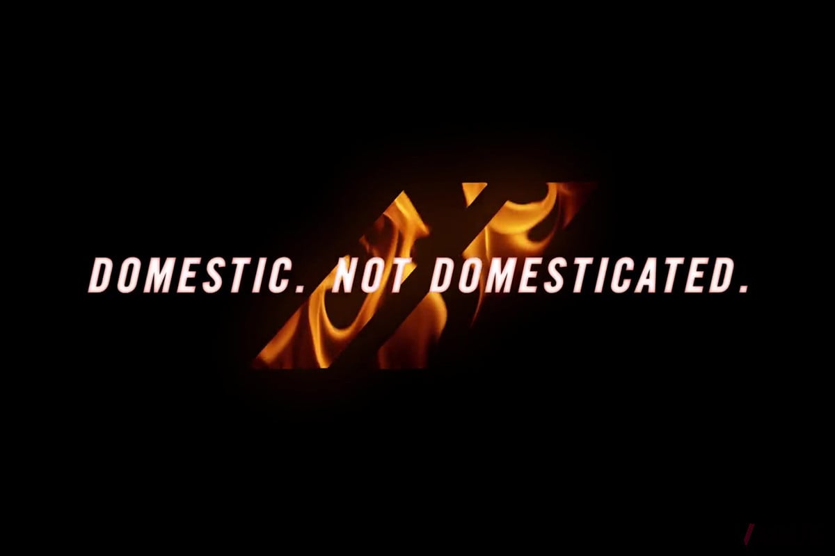 ダッジのスローガンである「DOMESTIC. NOT DOMESTICATED.」（C）Dodge（YouTube）