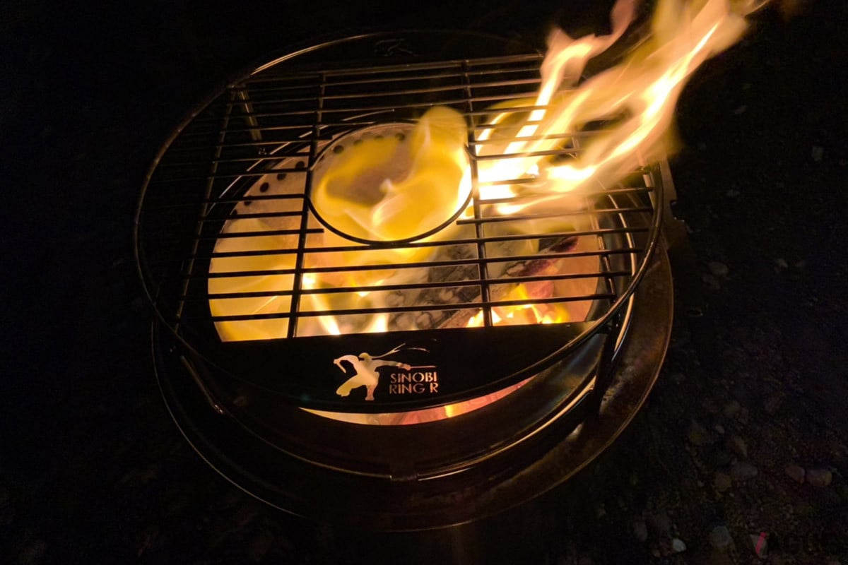 焚き火台「solo stove」の高火力を活かす新発想の料理用五徳