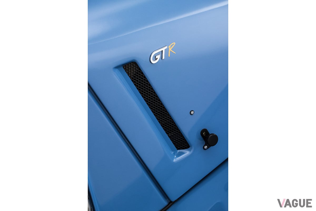 左右のフロントフェンダーあたりに「GTR」のバッジが付けられている
