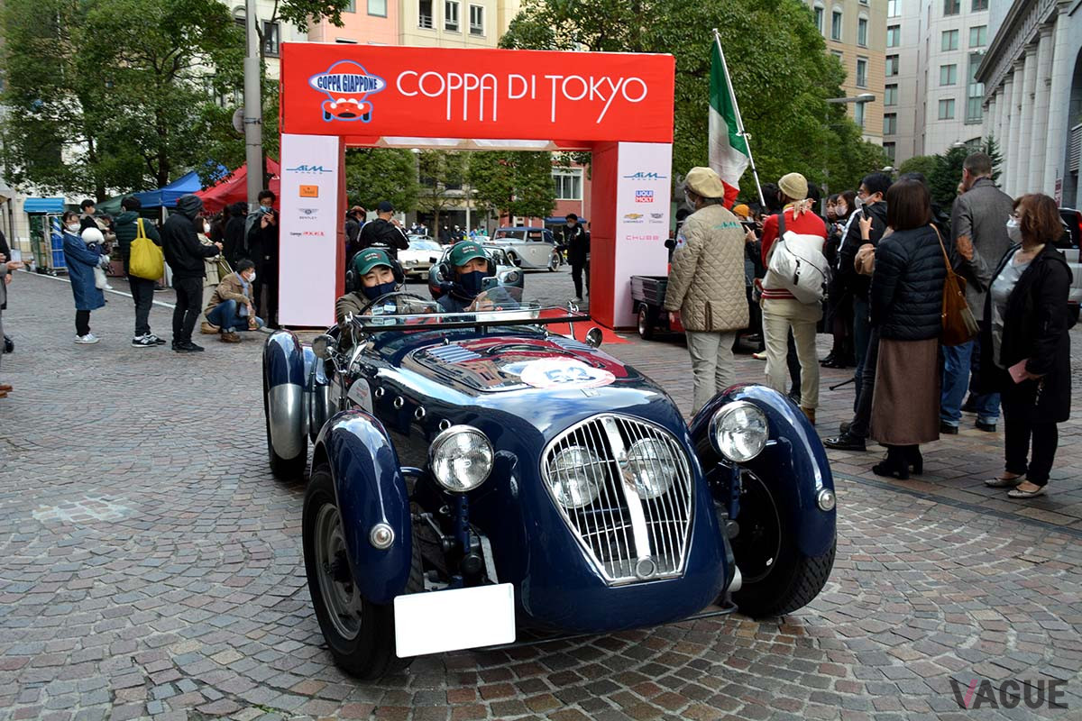 汐留イタリア街からスタートしてゆくヒーレー「シルヴァーストーン」