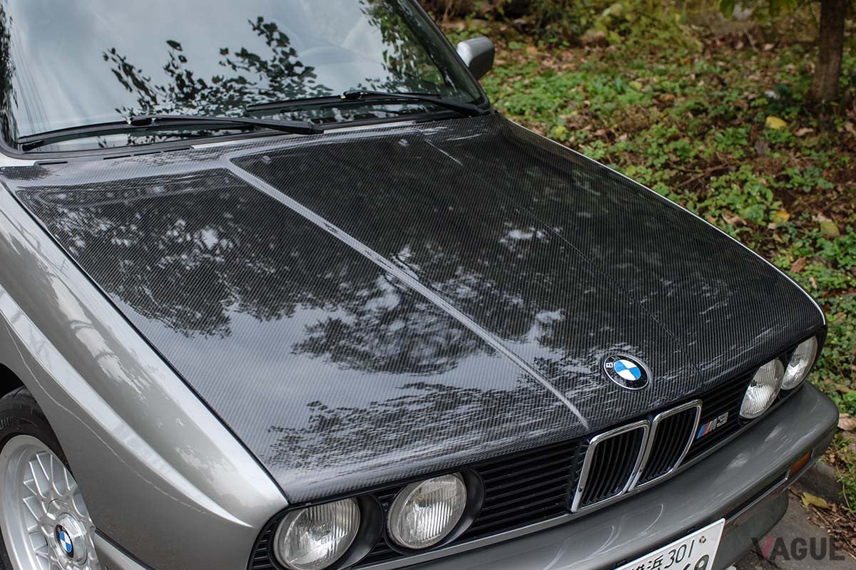 バリスで製作したカーボンボンネット（ウエット）。10kg近くも軽量化できた