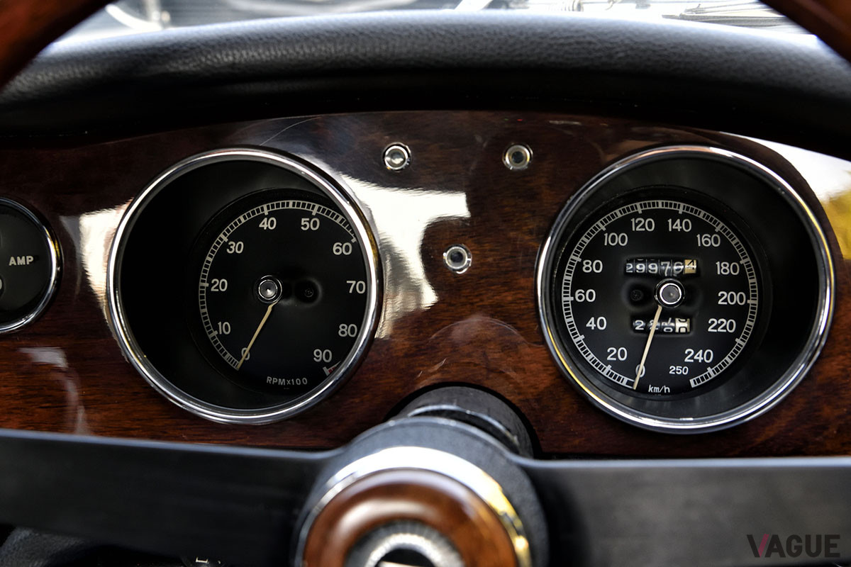 最高速度は220km／h、0−400m加速では15.9秒というパフォーマンス