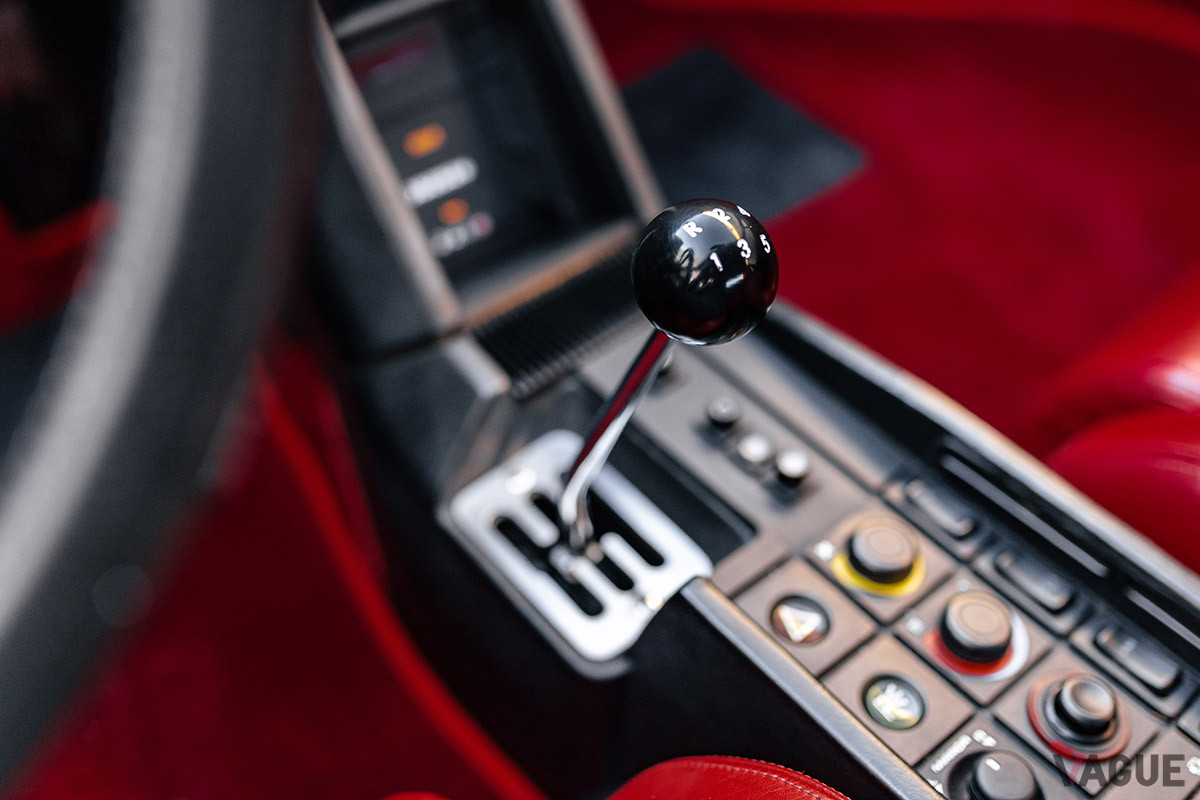 28万6250ユーロ（約3700万円）で落札された1986年型フェラーリ「テスタロッサ」（C）2021 Courtesy of RM Sotheby's
