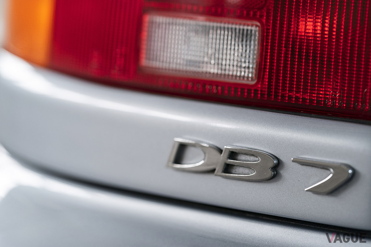 1999年のジュネーブモーターショーでデビューした「DB7 V12ヴァンテージ」