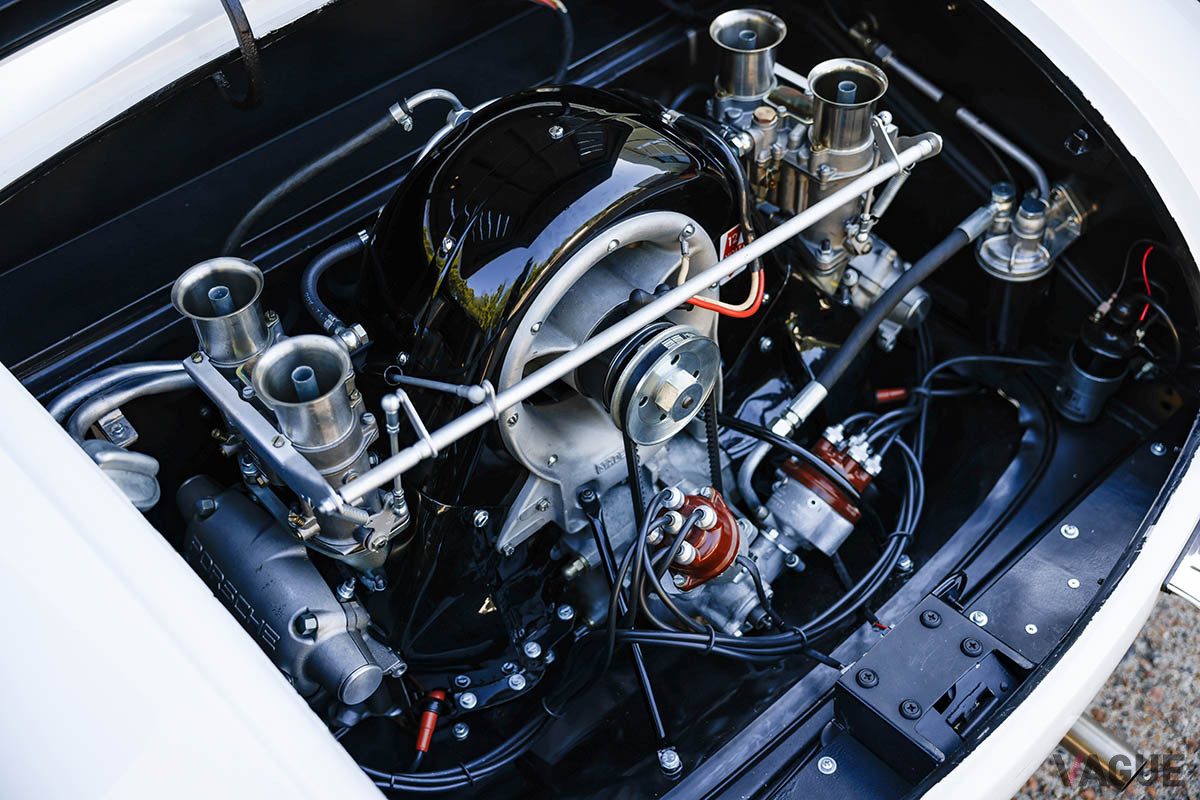 45万5000ポンド（邦貨換算約6975万円）落札されたポルシェ「356カレラ・ザガート・スピードスター“サンクション・ロスト”」（C）2021 Courtesy of RM Sotheby'sｖ