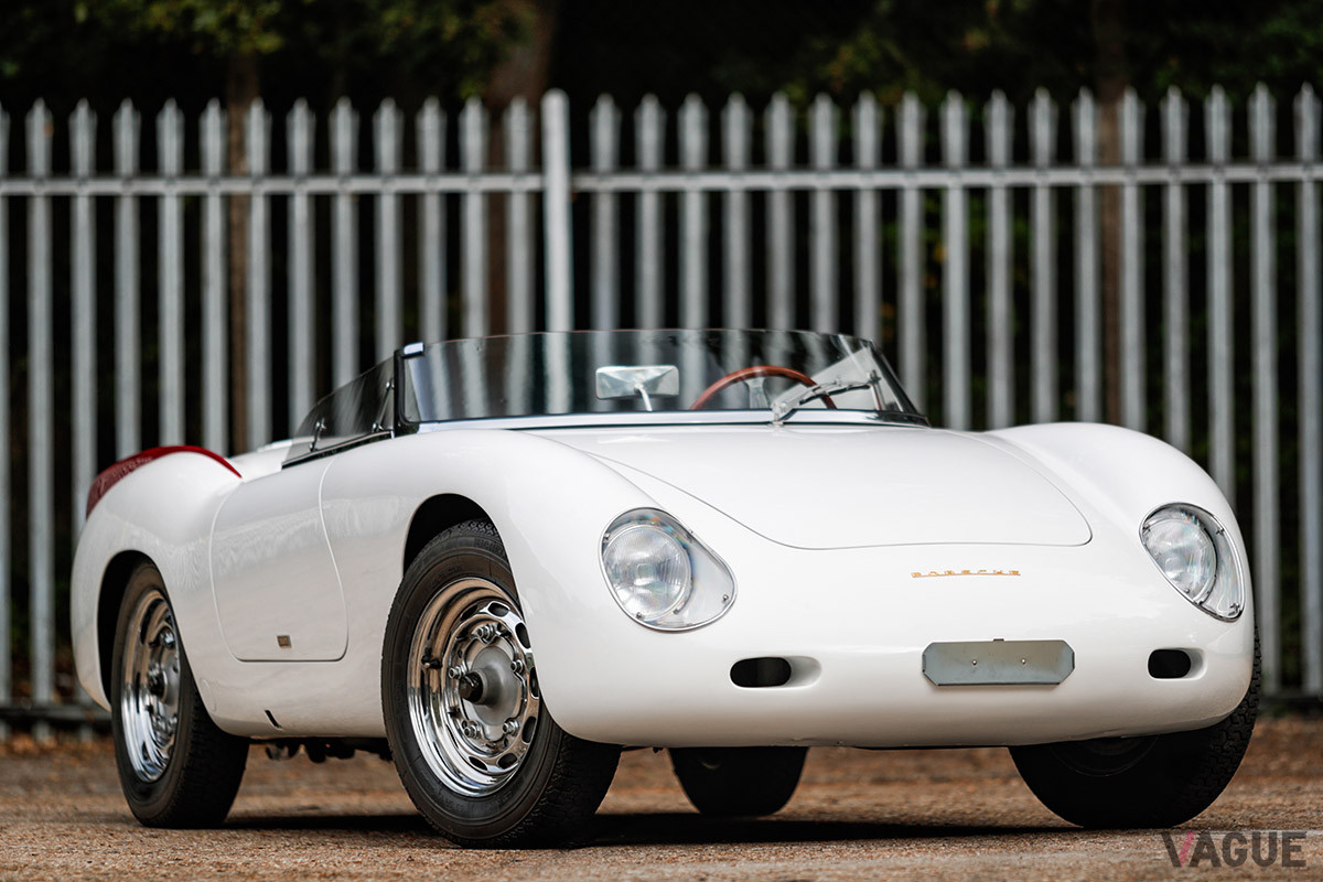45万5000ポンド（邦貨換算約6975万円）落札されたポルシェ「356カレラ・ザガート・スピードスター“サンクション・ロスト”」（C）2021 Courtesy of RM Sotheby's