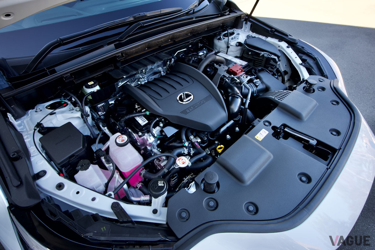 「NX350Fスポーツ」に搭載される2393cc直列4気筒ターボエンジン。最高出力279ps、最大トルク430Nm