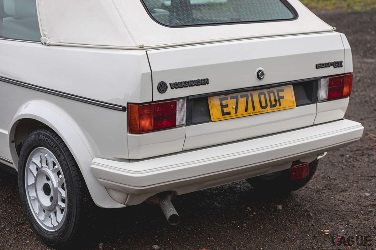 1万1475ポンド（邦貨換算約175万円）で落札されたVW「ゴルフGTIカブリオレ」（C）Silverstone Auctions Limited 2021