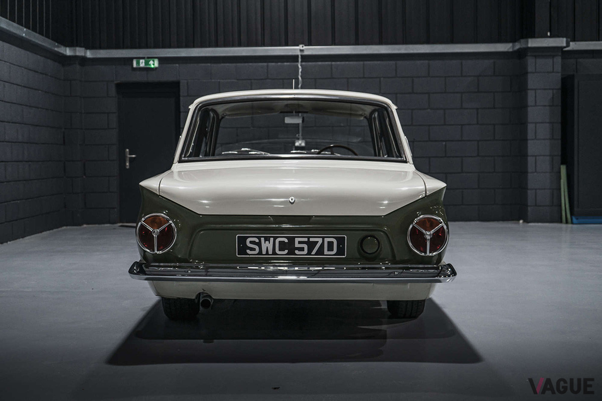 6万3000ポンド（邦貨換算約963万円）で落札されたフォード「コーティナ・ロータスMk1」（C）Silverstone Auctions Limited 2021