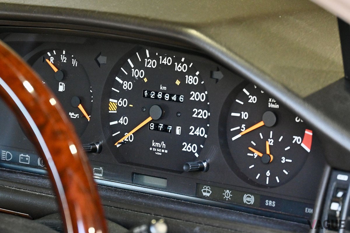 撮影時点のオドメーターは12万8946kmだ