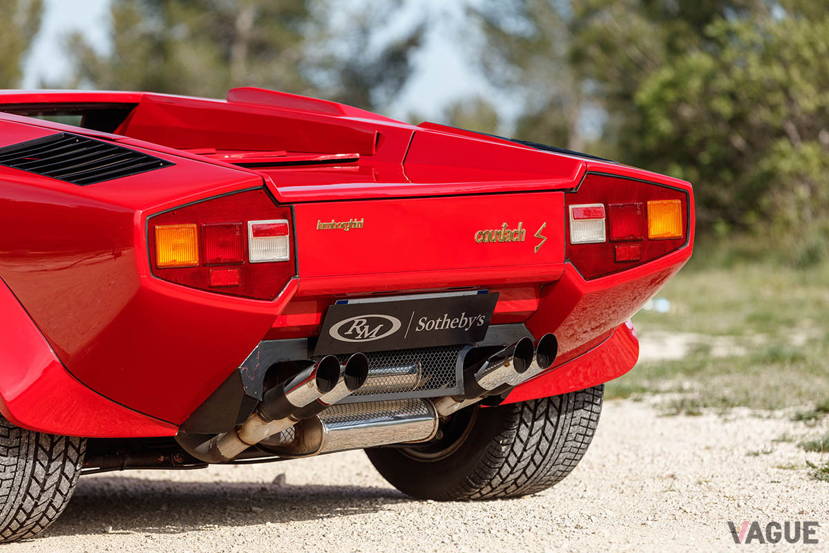 43万2500ユーロ（邦貨換算約5550万円）で落札されたランボルギーニ「カウンタックLP400S」（C）2021 Courtesy of RM Sotheby's