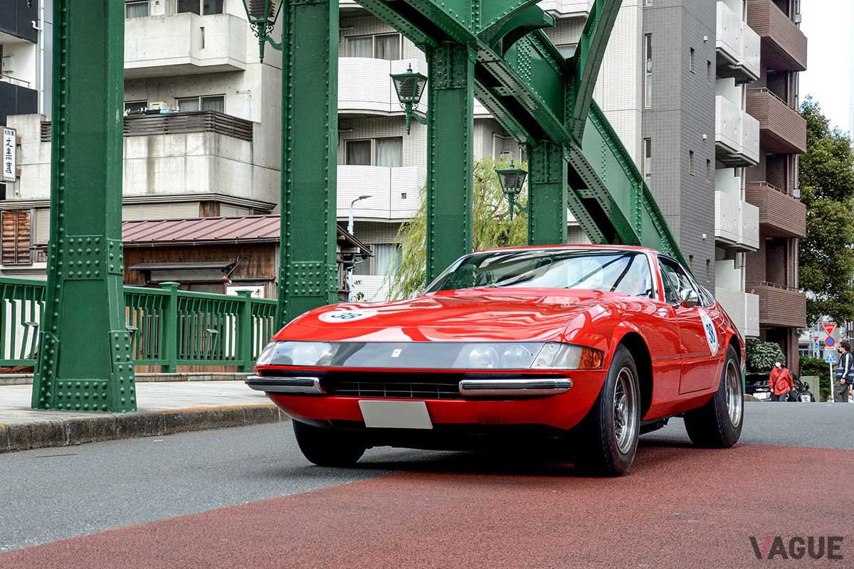 今回フェラーリ「デイトナ」は、この前期型とリトラクタブル式ヘッドライトを持つ後期型に2台が揃った