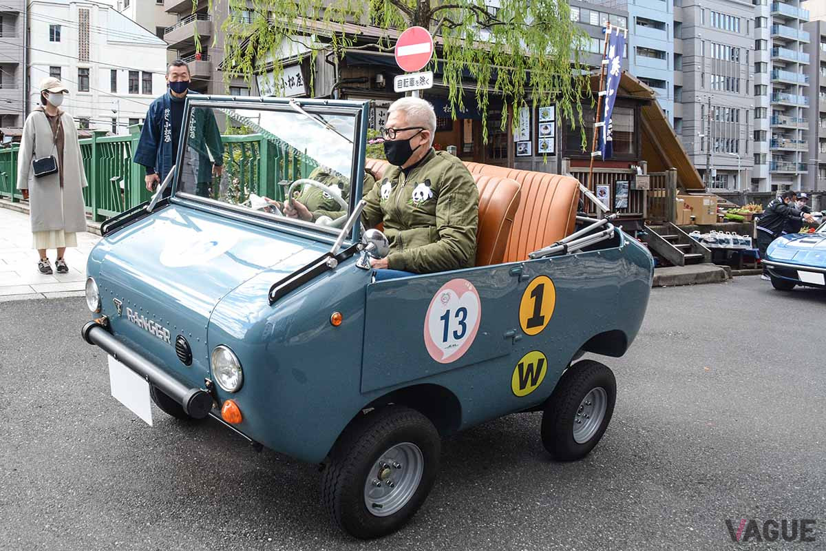 このイベントきっての人気もの。アニメ「チキチキマシン猛レース」に登場する「岩石オープン」になぞらえられる、イタリアの多目的車フェルブス「レンジャー」