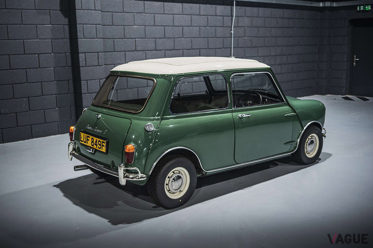 5万4000ポンド（邦貨換算約825万円）で落札されたミニ「クーパー1275 S」（C）Silverstone Auctions Limited 2021