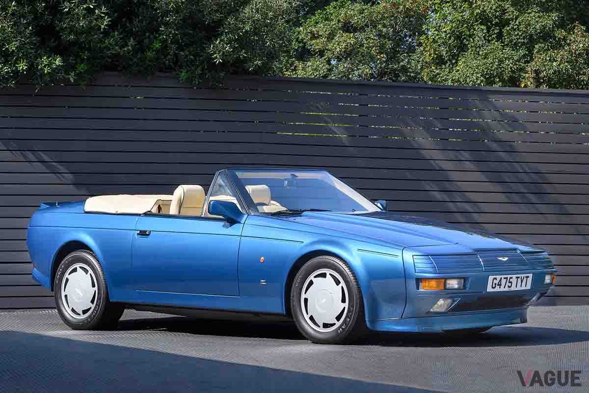 クーペに比べるとより個性的なフロントマスクのデザインが与えられた（C）2021 Courtesy of RM Sotheby's