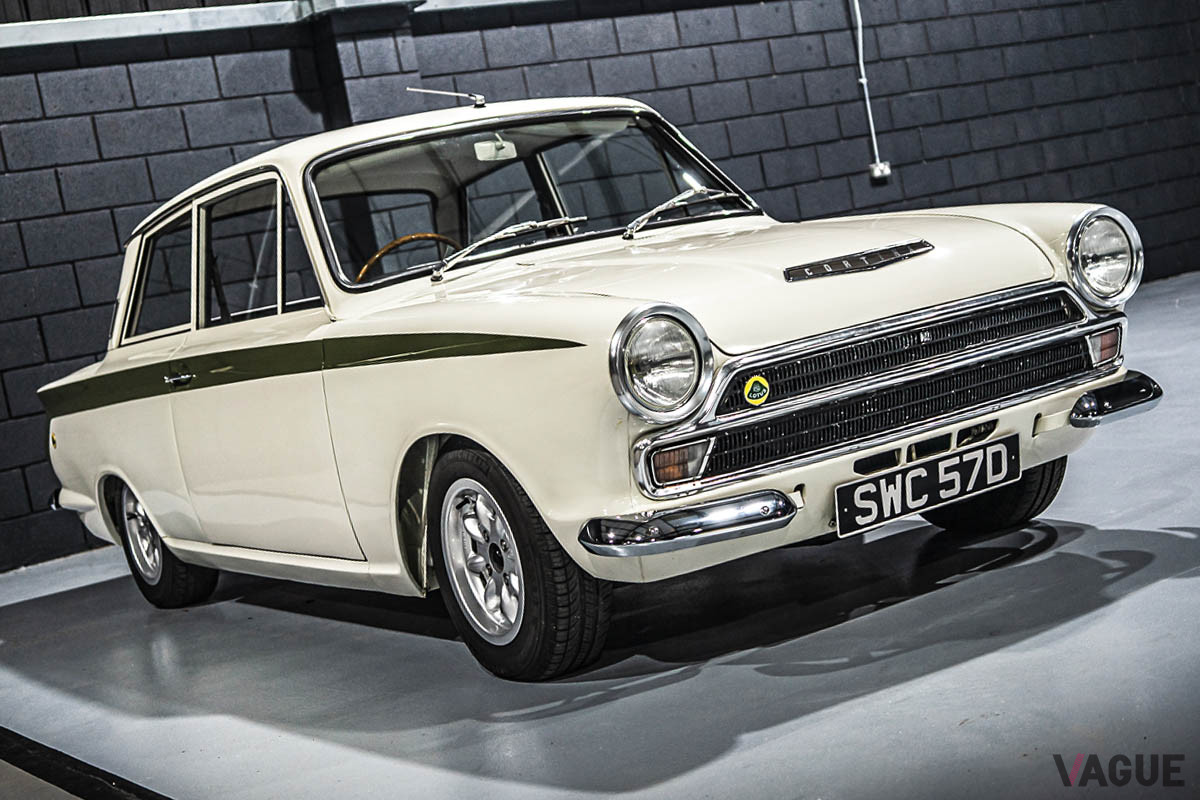 ツーリングカーレース用ホモロゲートモデルであるフォード「コーティナ・ロータスMk1」（C）Silverstone Auctions Limited 2021