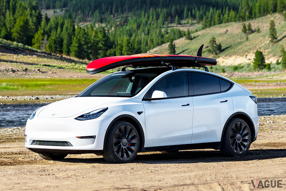 テスラの最新クロスオーバーSUVである「モデルY」。既に販売が開始されている欧米や中国では、2021年10月のSUV販売台数においてトップを記録した（C）Tesla