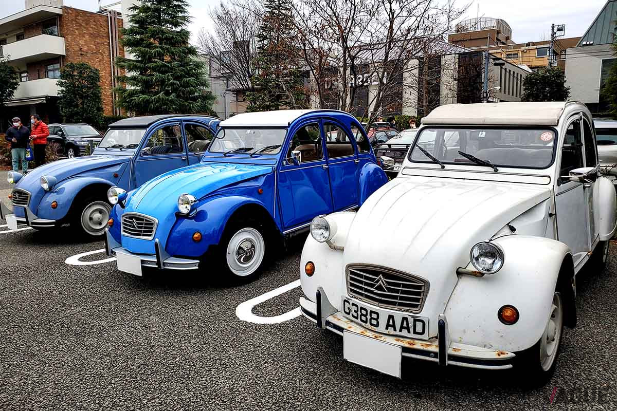 今も昔も人気の「2CV」は、この日少なくとも6台が登場した