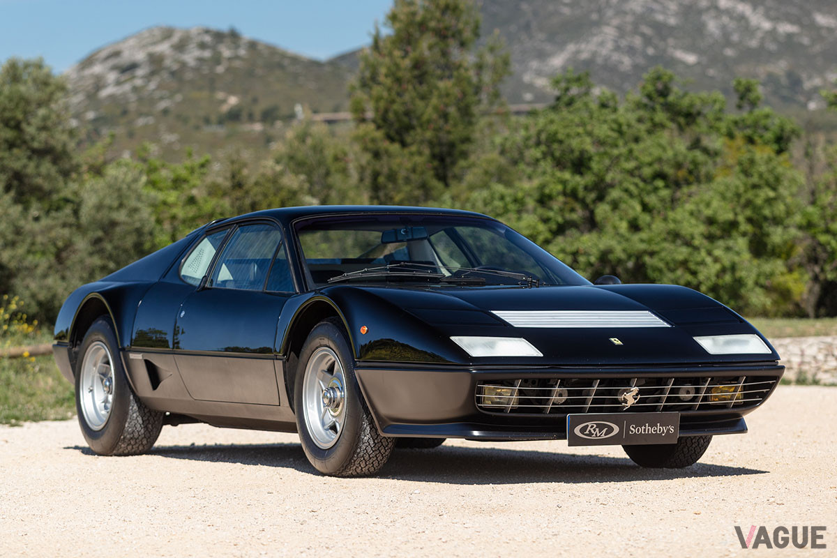 25万2500ユーロ（邦貨換算約3300万円）で落札されたフェラーリ「512BB」（C）2021 Courtesy of RM Sotheby's