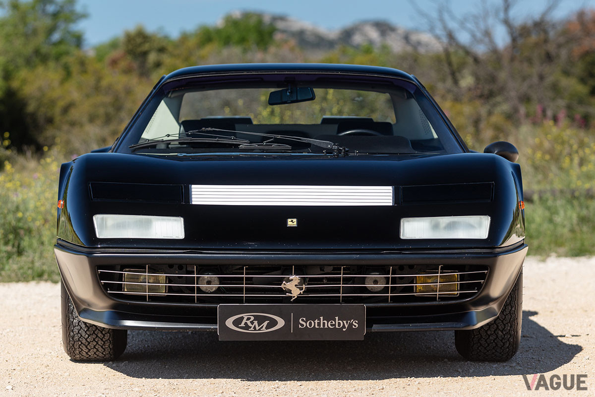25万2500ユーロ（邦貨換算約3300万円）で落札されたフェラーリ「512BB」（C）2021 Courtesy of RM Sotheby's