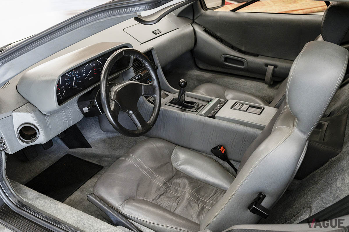 12万3200ドル（邦貨換算約1420万円）で落札されたデロリアン「DMC-12」（C）2021 Courtesy of RM Sotheby's