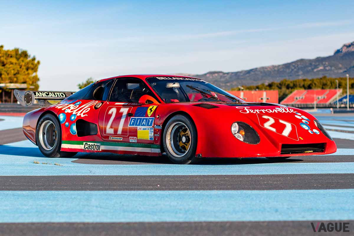 197万3750ユーロ（邦貨換算約2億5900万円）で落札されたフェラーリ「512BB／LM」（C）2021 Courtesy of RM Sotheby's