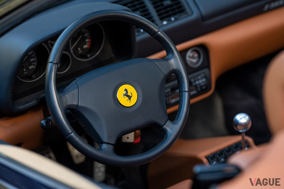 14万8500ドル（邦貨換算約1700万円）で落札されたフェラーリ「F355スパイダー」（C）2021 Courtesy of RM Sotheby's