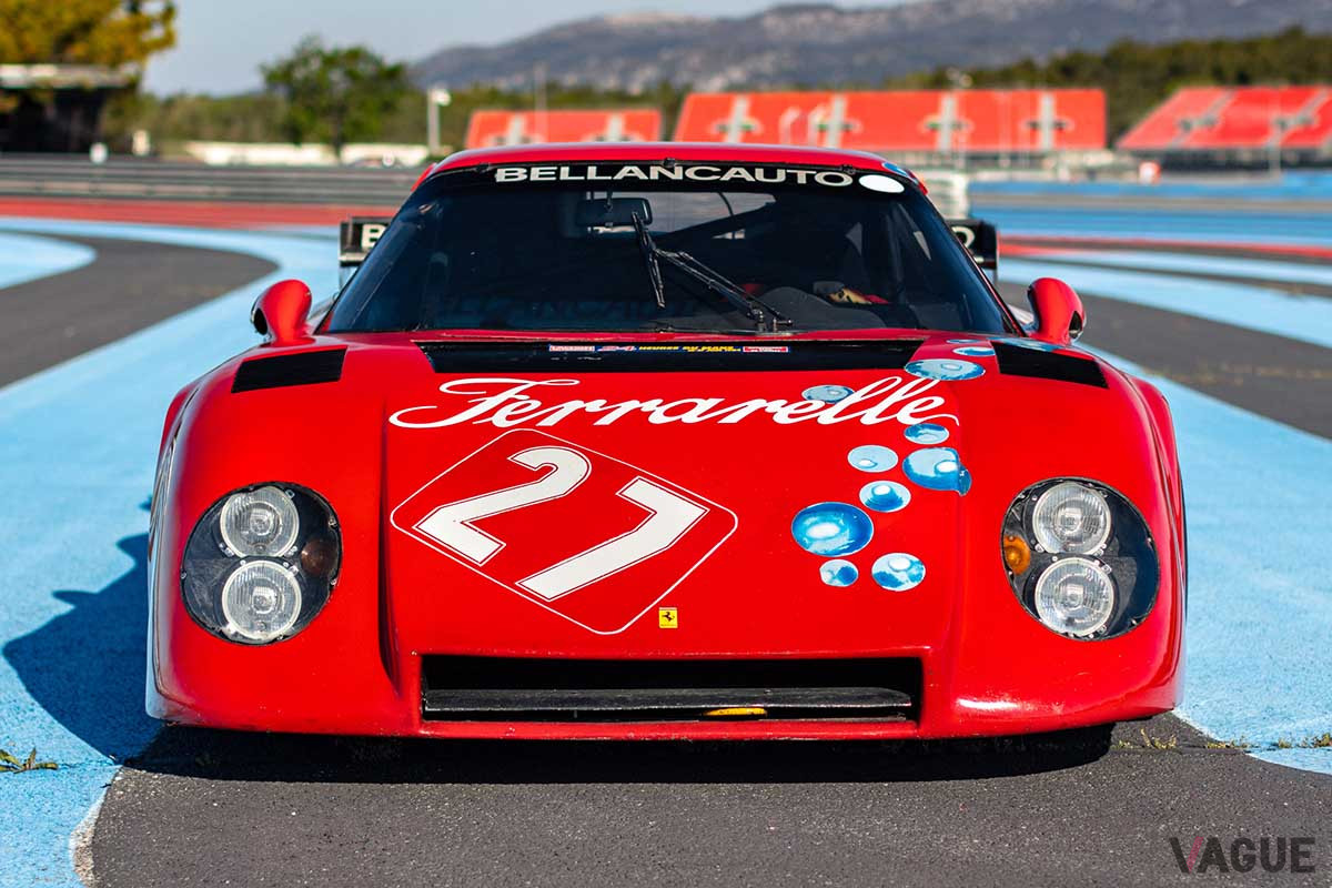197万3750ユーロ（邦貨換算約2億5900万円）で落札されたフェラーリ「512BB／LM」（C）2021 Courtesy of RM Sotheby's