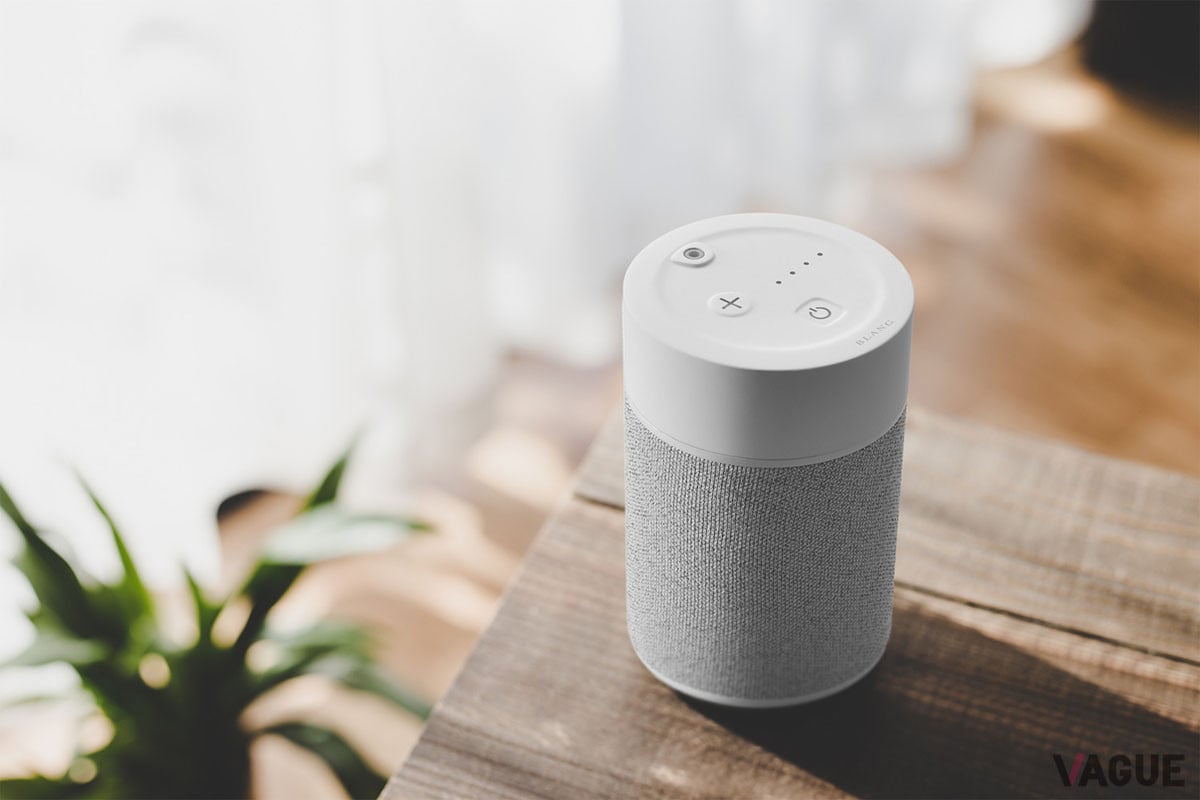 おうちのインテリアとも相性がいい「ブラング 噴霧式フレグランスディフューザー2」のホワイト