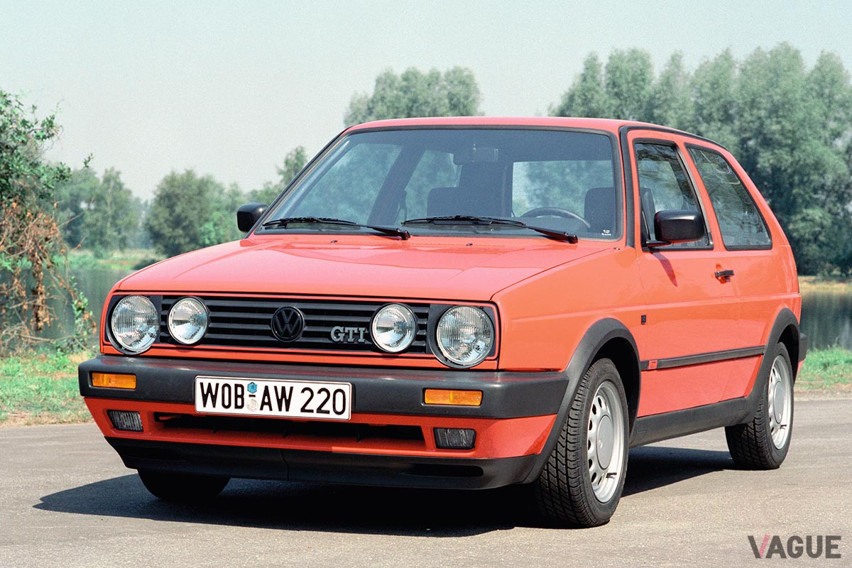 大ヒット作となった初代ゴルフから正常進化となるキープコンセプトで開発された「ゴルフII」のGTI