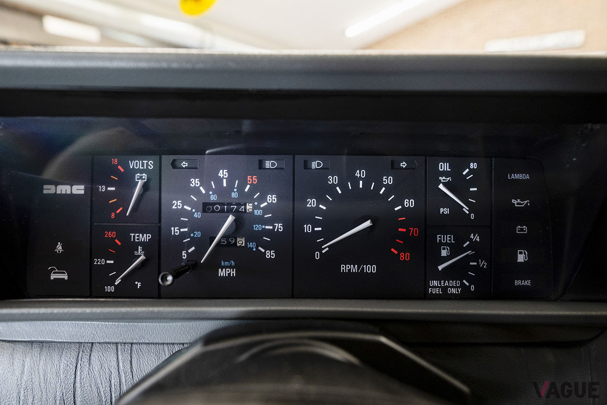 12万3200ドル（邦貨換算約1420万円）で落札されたデロリアン「DMC-12」（C）2021 Courtesy of RM Sotheby's