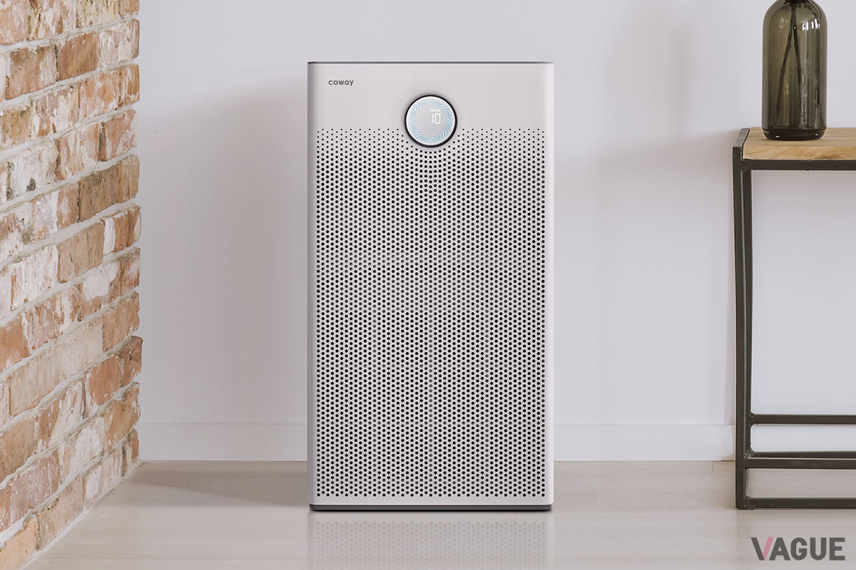 本体内のタンクなどに水をためて使う一般的な加湿器は、給水トレーや加湿フィルターに雑菌やカビが増殖しやすく、最悪の場合、空間に菌やカビをばらまいてしまう恐れもある。そうした課題解決に取り組んだ「エアメガ 250H」は、衛生的な“空気清浄”と“加湿”を両立